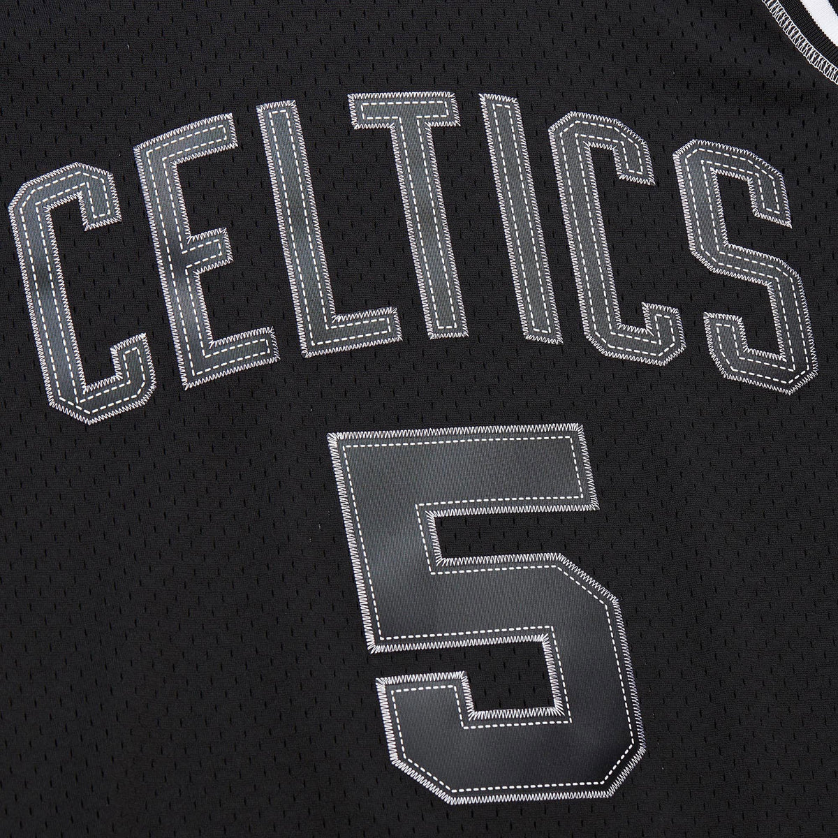 Boston Celtics Mitchell & Ness Kevin Garnett 2007 Contrast 2K Swingman Jersey - Black